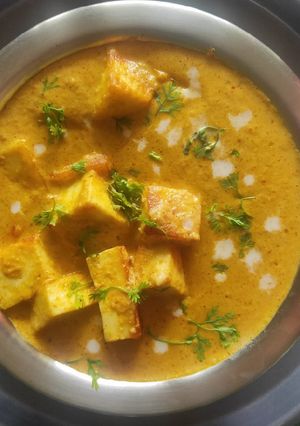 शाही पनीर (shahi paneer recipe in hindi) रेसिपी मुख्य फोटो