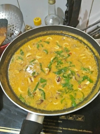 Langkah Gampang Membikin Resep Cumi Bumbu kuning kemangi yang Lezat Sekali Anti Ribet, Sempurna