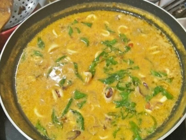 Langkah Gampang Membikin Resep Cumi Bumbu kuning kemangi yang Lezat Sekali Anti Ribet, Sempurna
