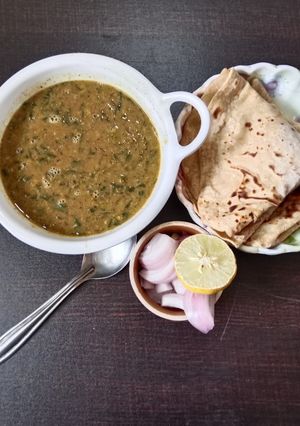 A picture of Radish leaves curry.