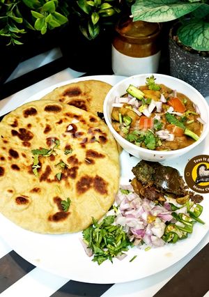 A picture of Dilli Wala Matar Kulcha.