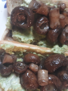 A picture of Mushrooms on a Bun.