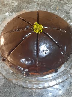 عکسی از دستور کیک نارگیلی با سس شکلات