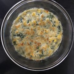 A picture of Cheesy Spinach and Corn baked.