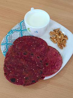 રાગી બીટ પરાઠા (Ragi Beetroot Paratha Recipe In Gujarati) રેસીપી મુખ્ય ફોટો