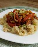 Lomo salteado con verduras y quinoa/ al estilo peruano
