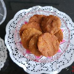 A picture of Narikol Teel Pitha.