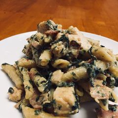 A picture of Creamy Chicken and Bacon Penne.