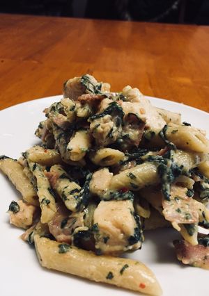 A picture of Creamy Chicken and Bacon Penne.