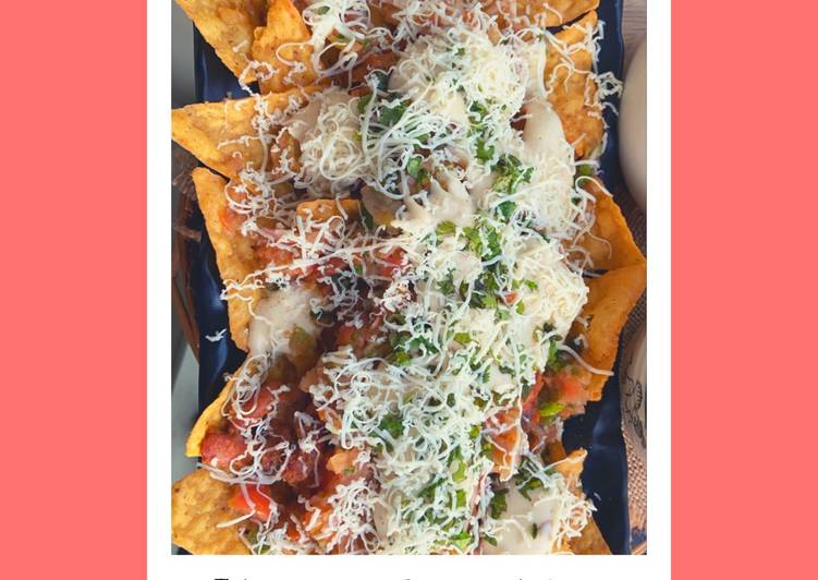 Cheesy nachos platter😋😋�?��?