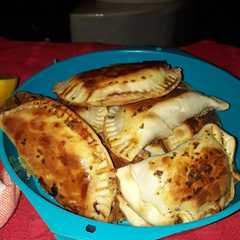 Una foto de Empanadas de atún 😊