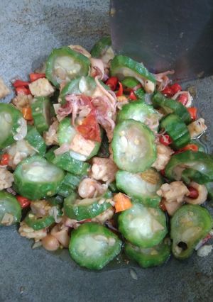 Foto resep Oseng oyong cumi tempe