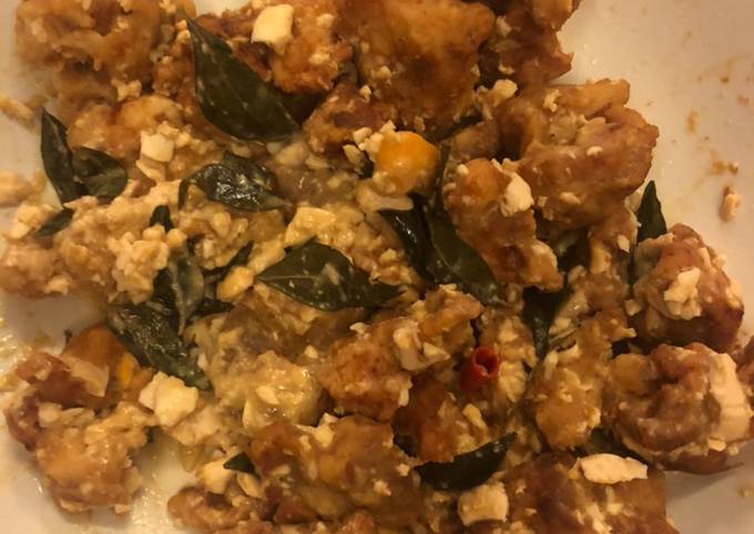 Langkah Mudah untuk Membuat Salted egg chicken yang Lezat Sekali