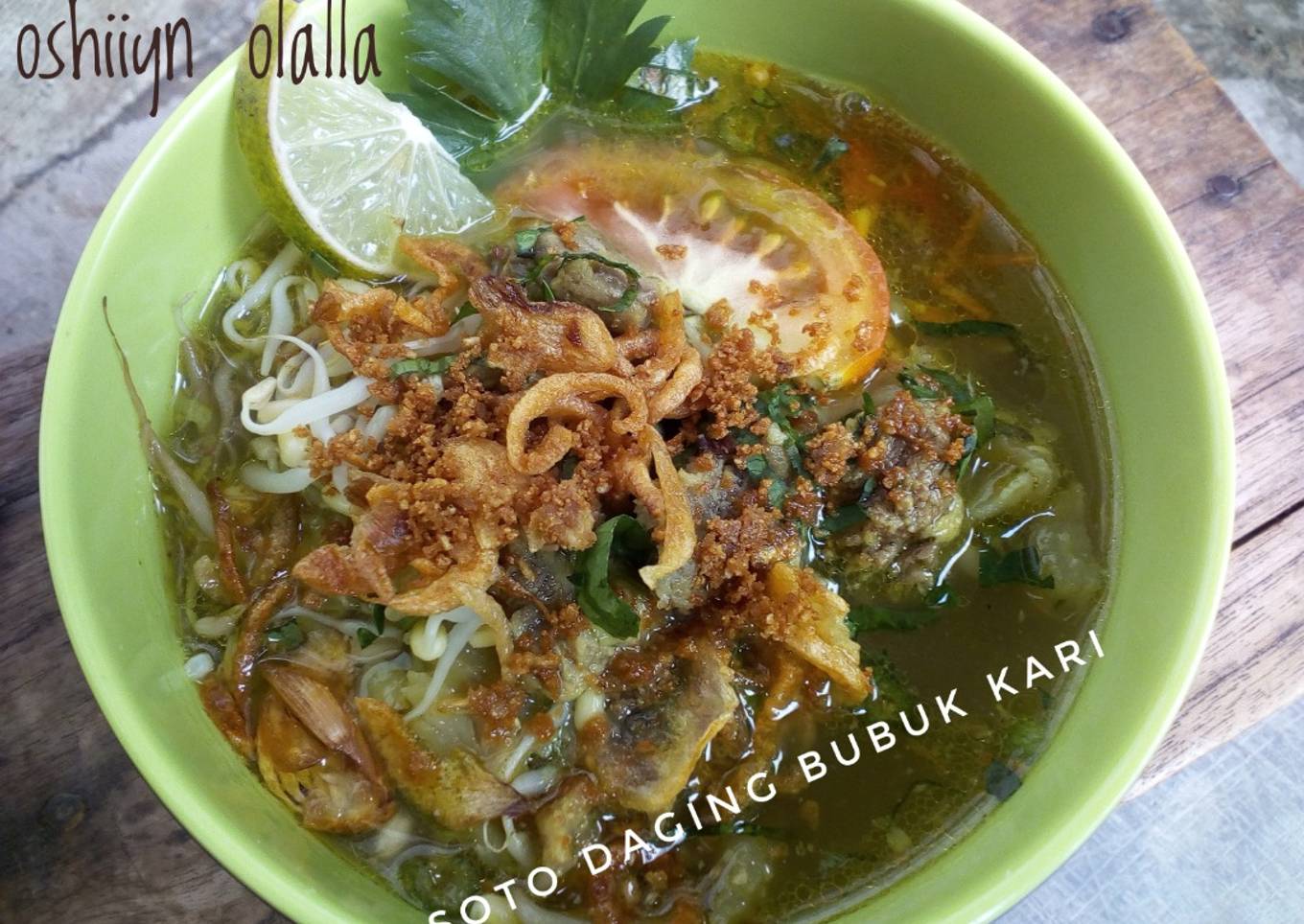 Soto daging bubuk kari