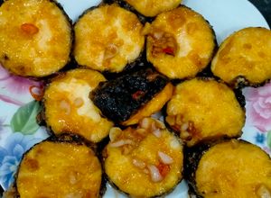 Hình của món Đậu hũ trứng cuộn rong biển tẩm bột chiên sốt teriyaki.