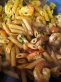 Macaronis sautés aux crevettes Jumbo