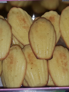 Una foto de Madeleines, ríquisimas magdalenas francesas
