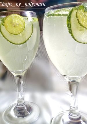A picture of Virgin mojito.