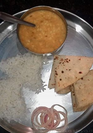 दाल चावल (Dal chawal recipe in hindi) रेसिपी मुख्य फोटो