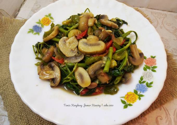 Langkah Mudah Membuat Resep Tumis Kangkung Jamur Kancing (bumbu tauco)