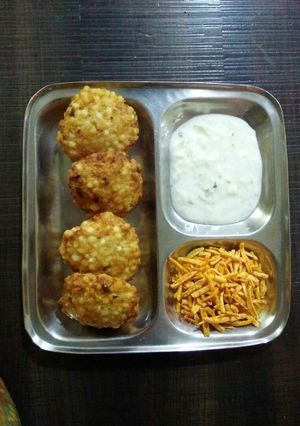 A picture of Sabudana Vada.