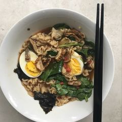 A picture of Two minute noodles with a ramen twist.
