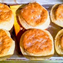 A picture of 7 Up Biscuits.
