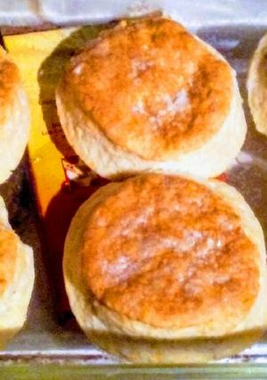 A picture of 7 Up Biscuits.