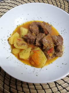 Una foto de Carne guisada con patatas
