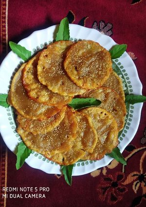 માલપુડા..(malpuda inGujarati) રેસીપી મુખ્ય ફોટો