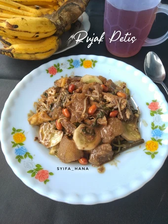 Cara Gampang Membuat Resep Rujak Petis yang Lezat Sekali Anti Ribet, Bikin Ngiler