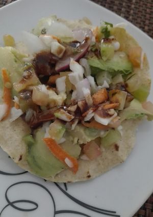 Una foto de Cena tostadas vegetarianas y deliciosas