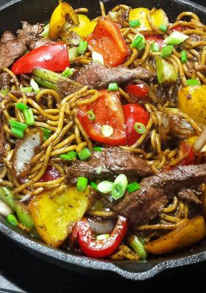 A picture of Pepper Steak Noodles.