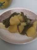 Judías verdes con patatas y majado de ajo y perejil