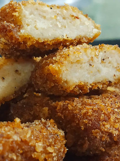 சிக்கன் நக்கட்ஸ் (Chicken nuggets recipe in tamil) செய்முறை முக்கிய புகைப்படம்