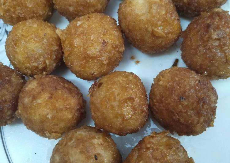 Steps to Prepare Favorite Chicken Balls