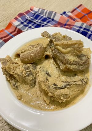 A picture of Egusi peppersoup (delta way).
