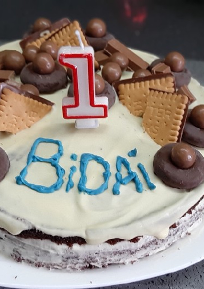 Una foto de Tarta de cumple casera!