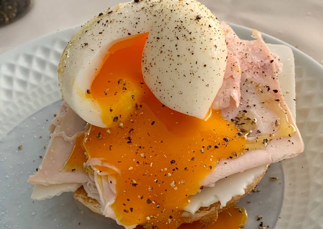 Tostada con huevo pasado por agua