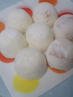 A picture of Yukimi Daifuku!? Easy Fluffy Marshmallows.