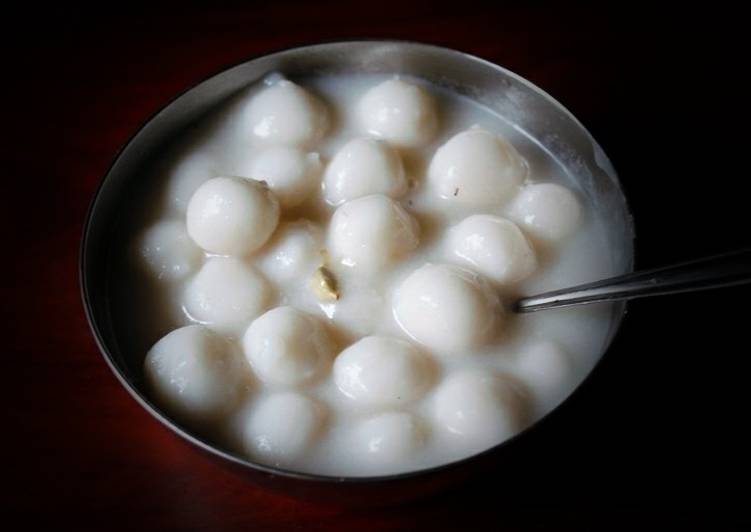 Paal kozhukattai