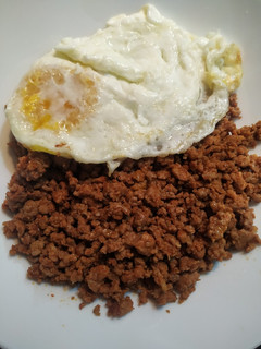 Una foto de Chorizo con huevo