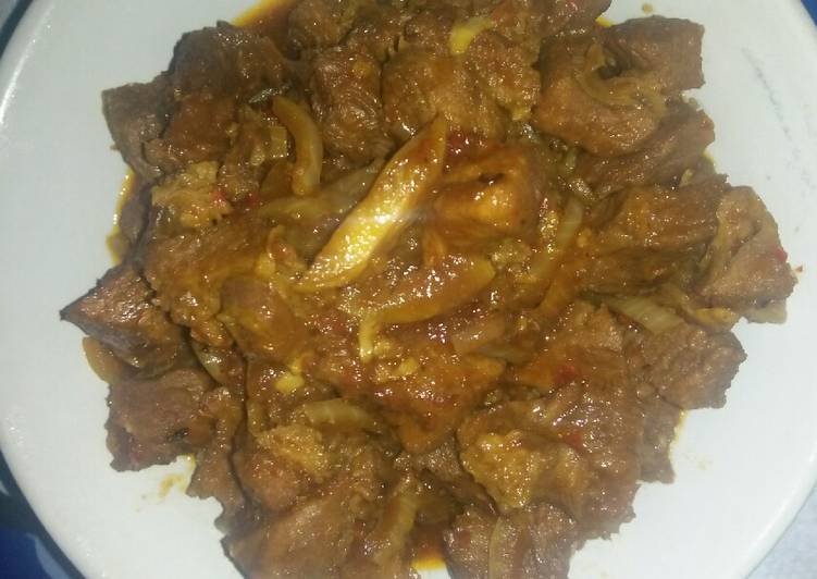 Tumis Daging Sapi Bawang Bombay