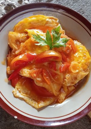Foto resep Telur ceplok saos pedas