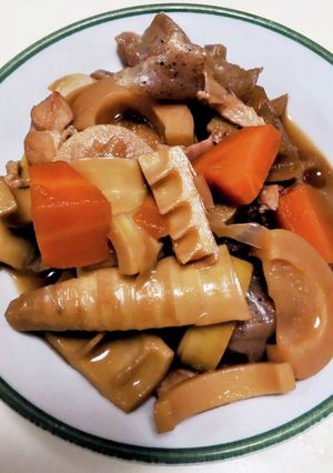 A picture of Simmered Bamboo Shoots and Chicken (Chikuzen-ni Style) with Just 4 Tablespoons of Seasoning.
