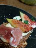 Tosta de Figo, Presunto Parma e Mel