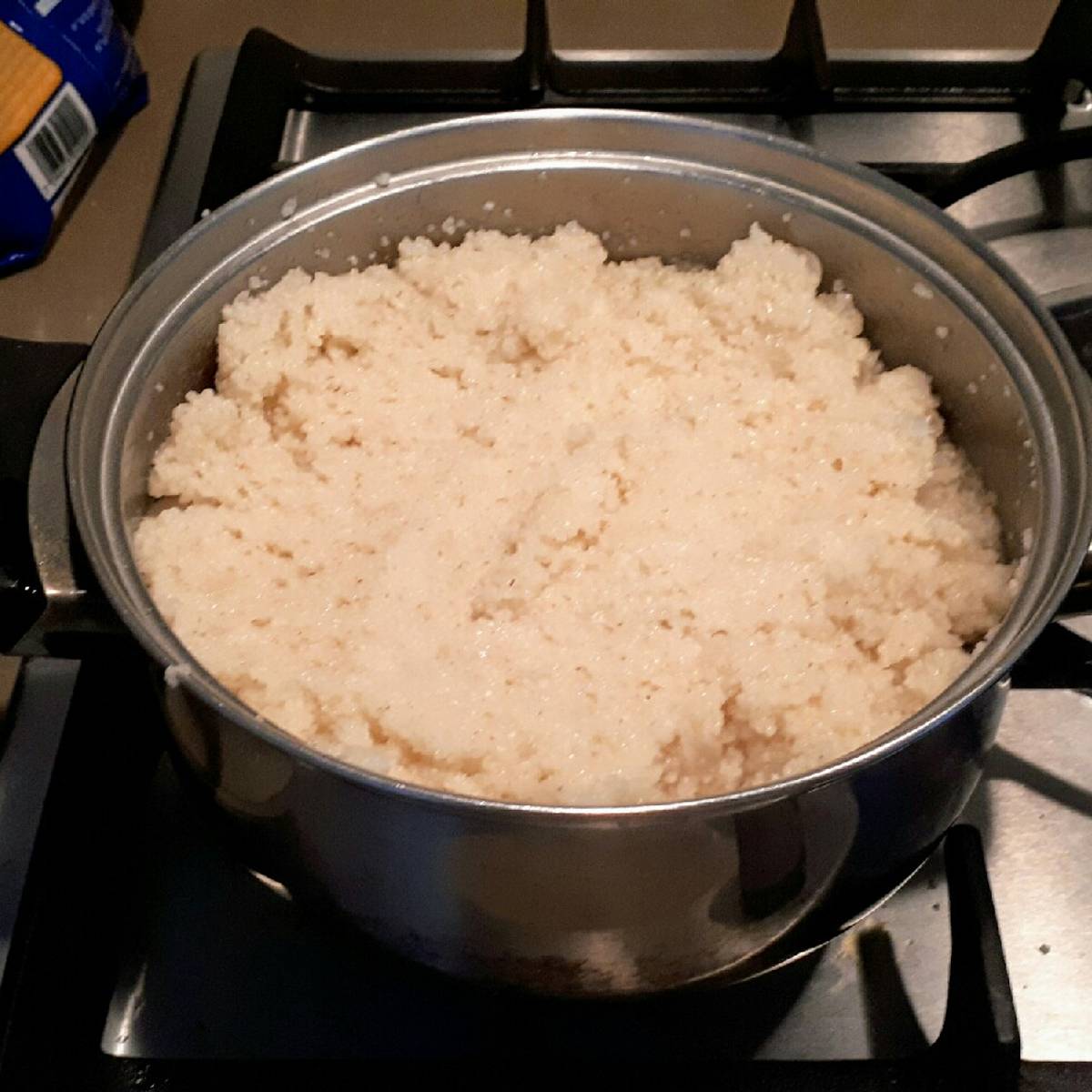 Как варить кускус в кастрюле. Манник из кускуса. Как варить кускус. Как разваривается кускус.