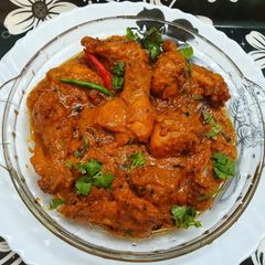 A picture of Makhmali Chicken Karahi.