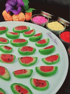 वॉटरमेलन मिठाई (Watermelon mithai recipe in Hindi) रेसिपी मुख्य फोटो
