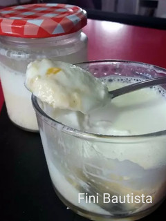 Una foto de Yogur con tropezones de caqui (sin yogurtera)